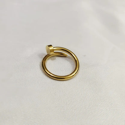 Elegant Golden Screw-Ring