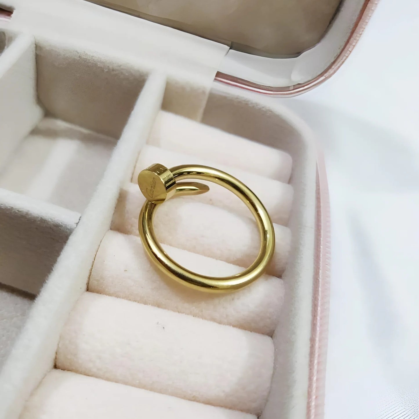 Elegant Golden Screw-Ring