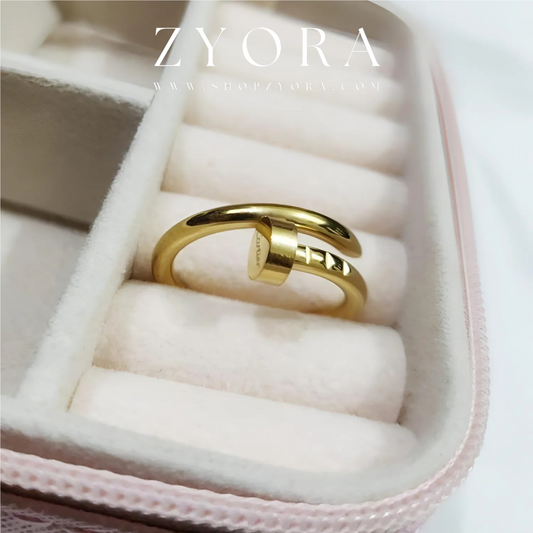 Elegant Golden Screw-Ring